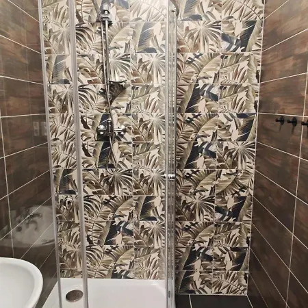 Pro 4 Osoby, B2 Bukovany